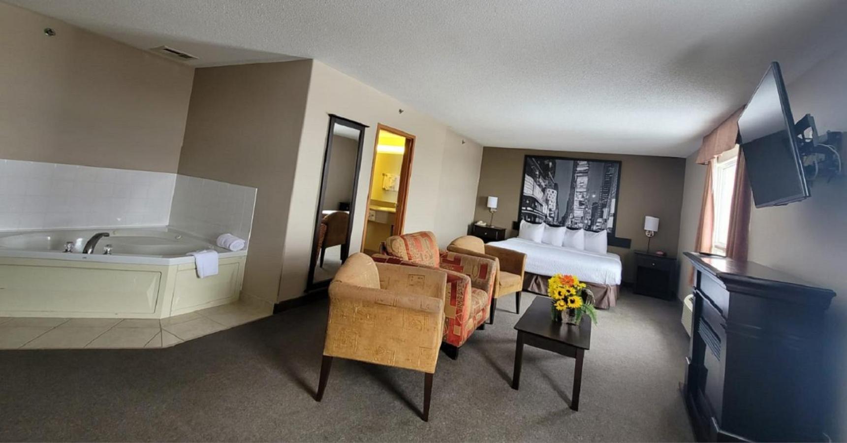 Super 8 By Wyndham Barrie South Hotel Exterior photo