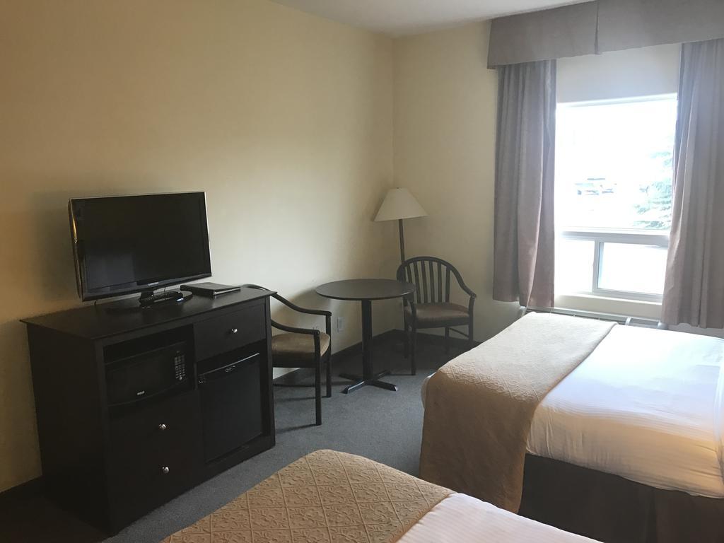 Super 8 By Wyndham Barrie South Hotel Exterior photo